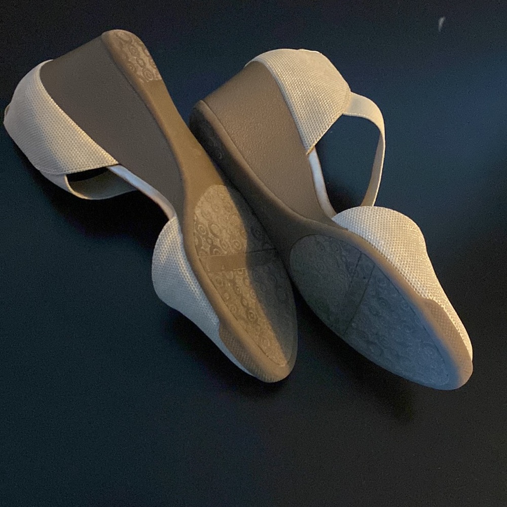 Anne Klein wedges - Picture 5 of 5